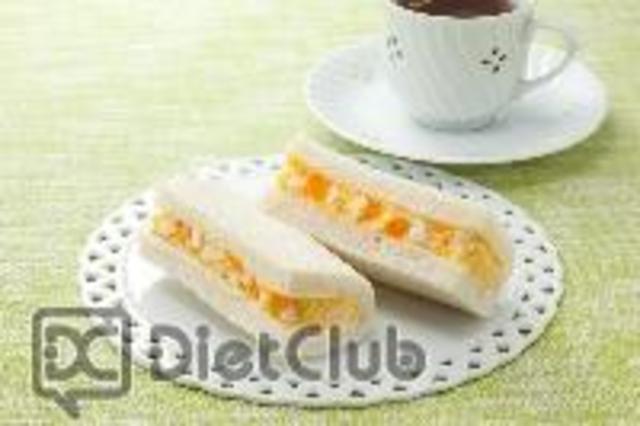 U字型にサンドした、たまごサンド