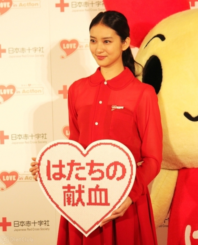 『はたちの献血キャンペーン』記者発表会に出席した、女優の武井 咲