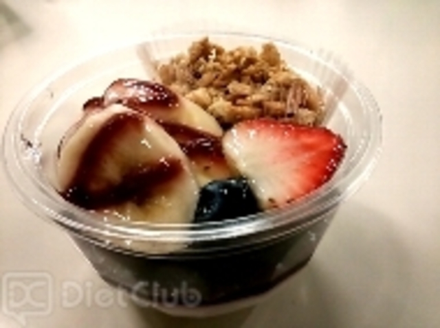 11月12日から発売される『アサイーボウル』（360円）